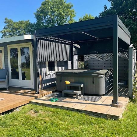 Alpaca Fold Villa Preston  Eksteriør bilde